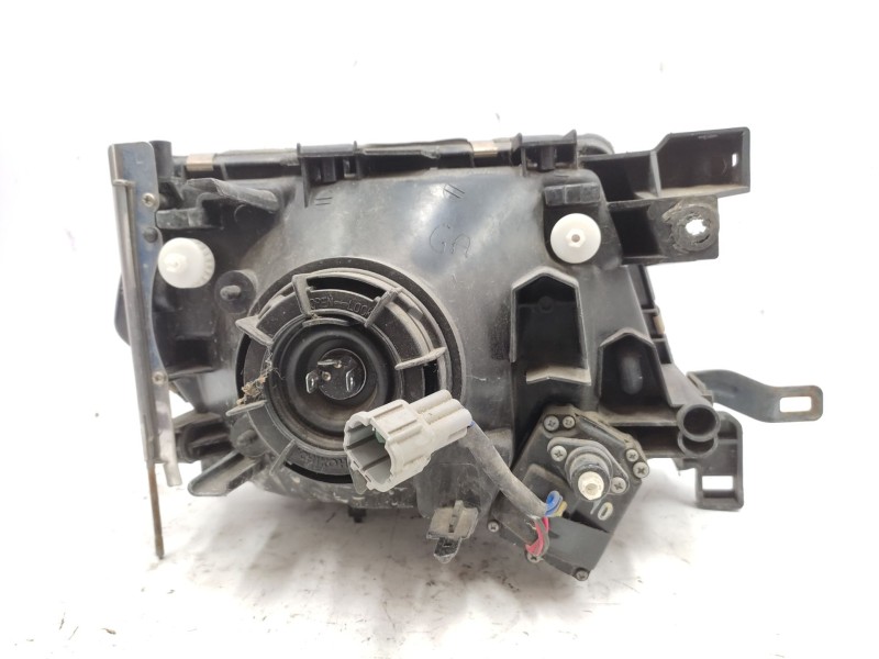 Recambio de faro derecho para nissan patrol gr v wagon (y61) 3.0 dti referencia OEM IAM 26010VC327  