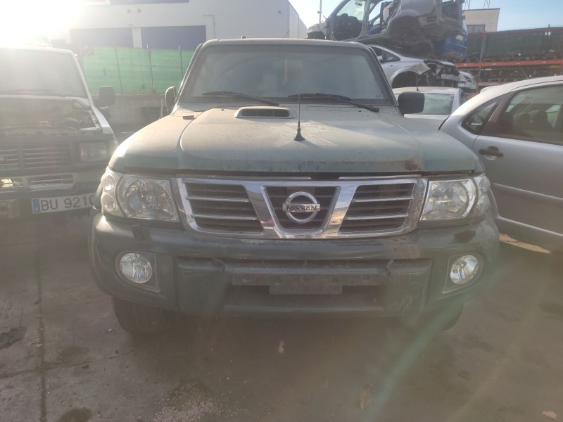 Recambio de aleta delantera izquierda para nissan patrol gr v wagon (y61) 3.0 dti referencia OEM IAM  63101VC310 