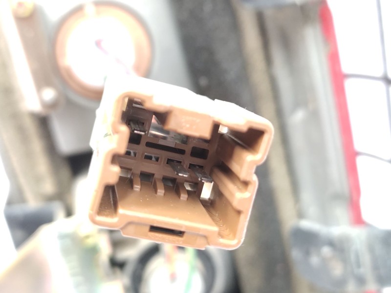 Recambio de piloto trasero izquierdo para nissan patrol gr v wagon (y61) 3.0 dti referencia OEM IAM  26555VC328 