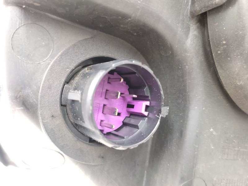 Recambio de faro derecho para fiat 500l (351_, 352_) 1.6 d multijet (199lyd1b) referencia OEM IAM   