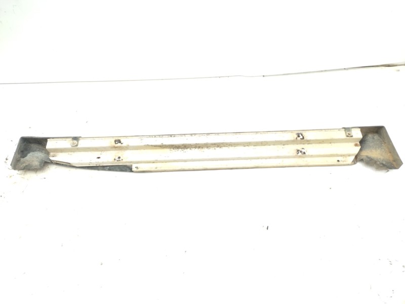 Recambio de estribo para nissan patrol gr v wagon (y61) 3.0 dti referencia OEM IAM   