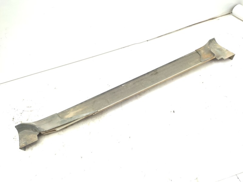 Recambio de estribo para nissan patrol gr v wagon (y61) 3.0 dti referencia OEM IAM   