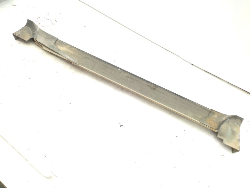 Recambio de estribo para nissan patrol gr v wagon (y61) 3.0 dti referencia OEM IAM   