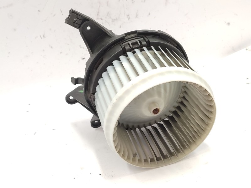 Recambio de motor calefaccion para fiat 500l (351_, 352_) 1.6 d multijet (199lyd1b) referencia OEM IAM   