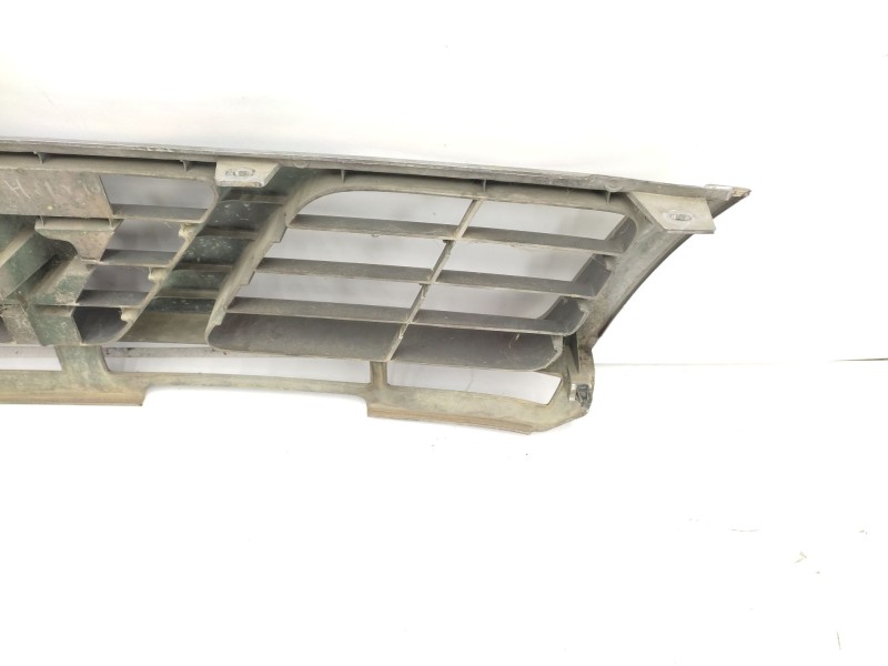 Recambio de calandra delantera de radiador para nissan patrol gr v wagon (y61) 3.0 dti referencia OEM IAM  62310VB000 