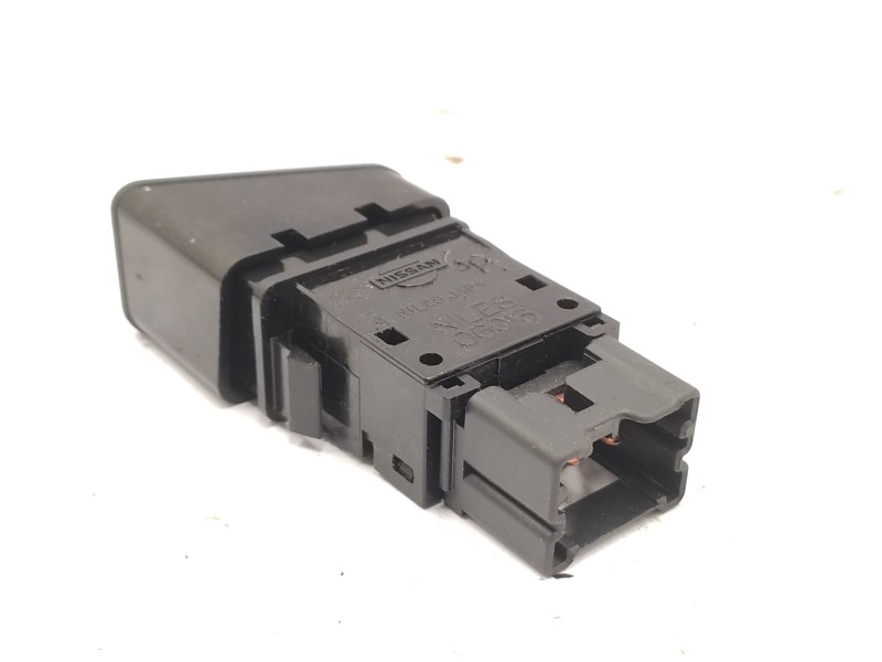 Recambio de interruptor para nissan patrol gr v wagon (y61) 3.0 dti referencia OEM IAM   