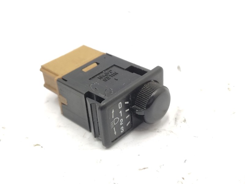 Recambio de interruptor para nissan patrol gr v wagon (y61) 3.0 dti referencia OEM IAM   