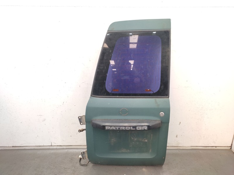 Recambio de porton trasero izquierdo para nissan patrol gr v wagon (y61) 3.0 dti referencia OEM IAM  90101VB100 