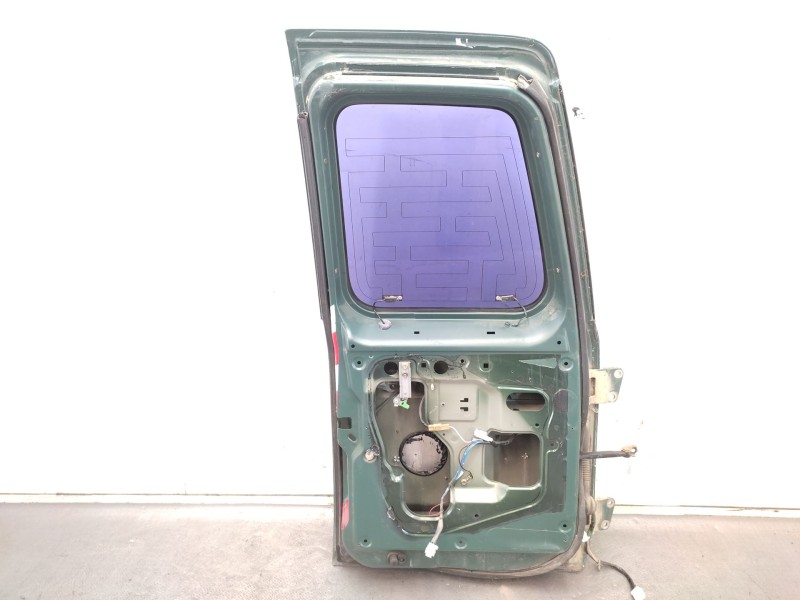 Recambio de porton trasero izquierdo para nissan patrol gr v wagon (y61) 3.0 dti referencia OEM IAM  90101VB100 
