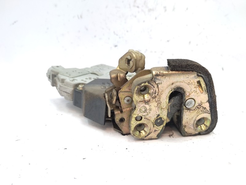 Recambio de cerradura puerta trasera izquierda para nissan patrol gr v wagon (y61) 3.0 dti referencia OEM IAM 82503VB900  