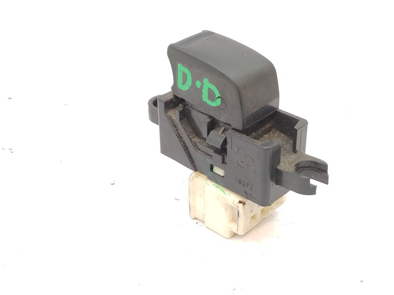 Recambio de mando elevalunas delantero derecho para nissan patrol gr v wagon (y61) 3.0 dti referencia OEM IAM  254110V000 