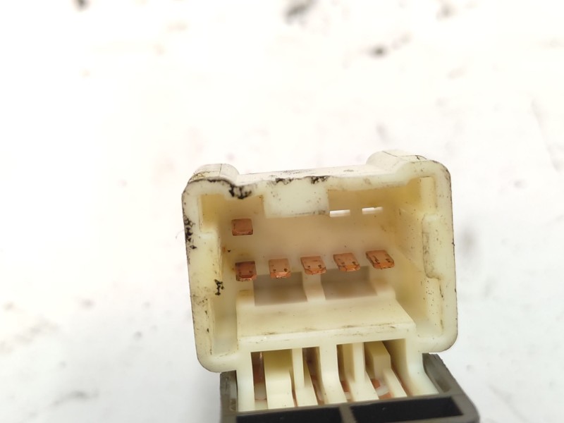 Recambio de mando elevalunas delantero derecho para nissan patrol gr v wagon (y61) 3.0 dti referencia OEM IAM  254110V000 