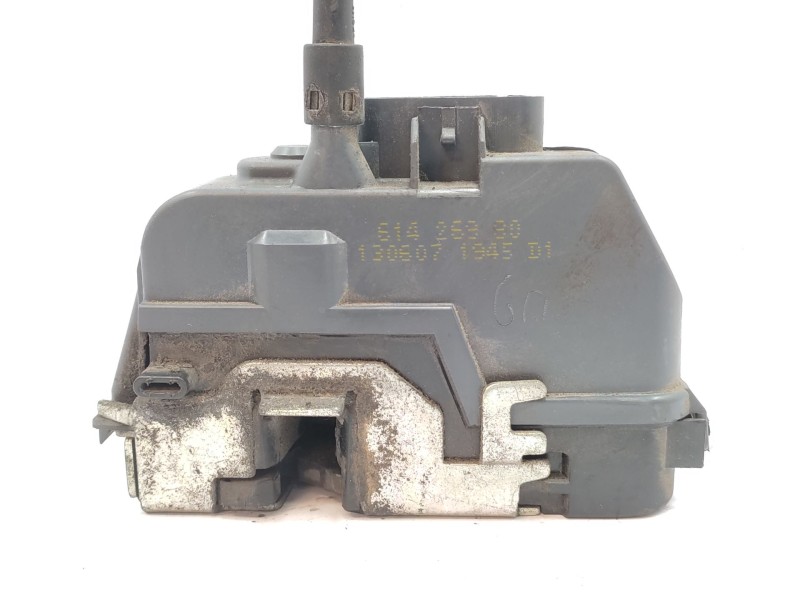 Recambio de cerradura puerta trasera derecha para citroën c3 i (fc_, fn_) 1.4 hdi referencia OEM IAM  9138K3 