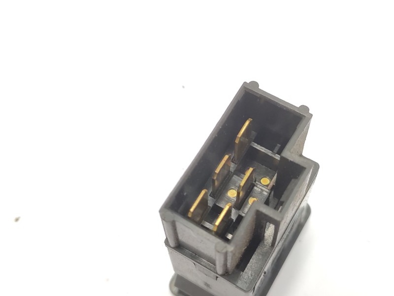 Recambio de interruptor para nissan patrol gr v wagon (y61) 3.0 dti referencia OEM IAM   