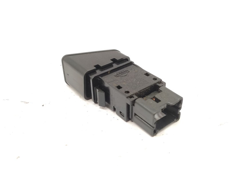 Recambio de interruptor para nissan patrol gr v wagon (y61) 3.0 dti referencia OEM IAM   