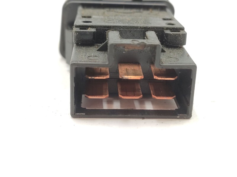 Recambio de interruptor para nissan patrol gr v wagon (y61) 3.0 dti referencia OEM IAM   
