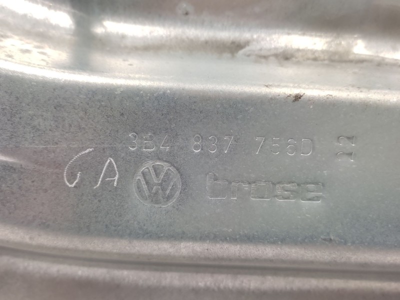 Recambio de elevalunas delantero derecho para volkswagen passat b5 (3b2) 1.9 tdi referencia OEM IAM  3B1837462 
