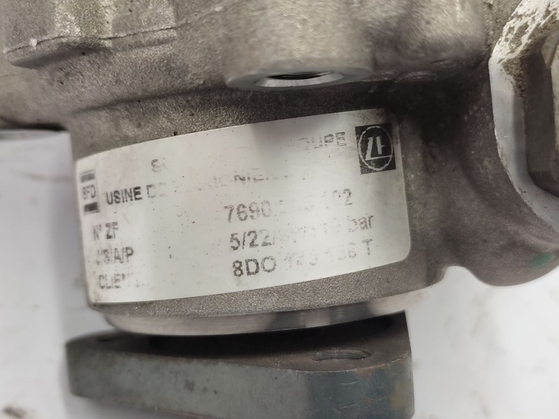 Recambio de bomba servodireccion para volkswagen passat b5 (3b2) 1.9 tdi referencia OEM IAM  8D0145156T 