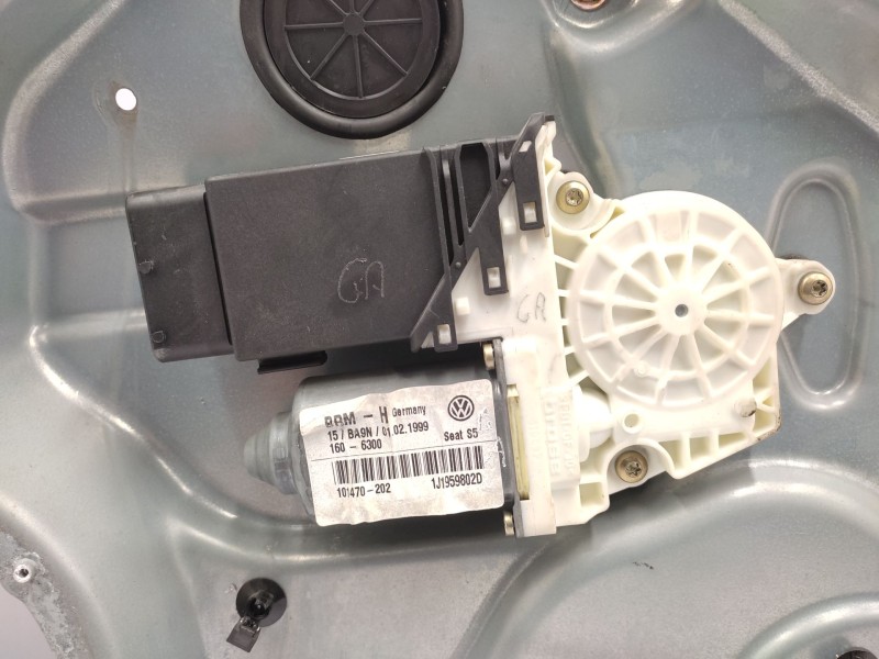 Recambio de elevalunas delantero derecho para seat toledo ii (1m2) 1.9 tdi referencia OEM IAM   
