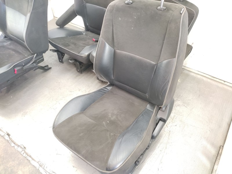 Recambio de juego asientos completo para nissan patrol gr v wagon (y61) 3.0 dti referencia OEM IAM   