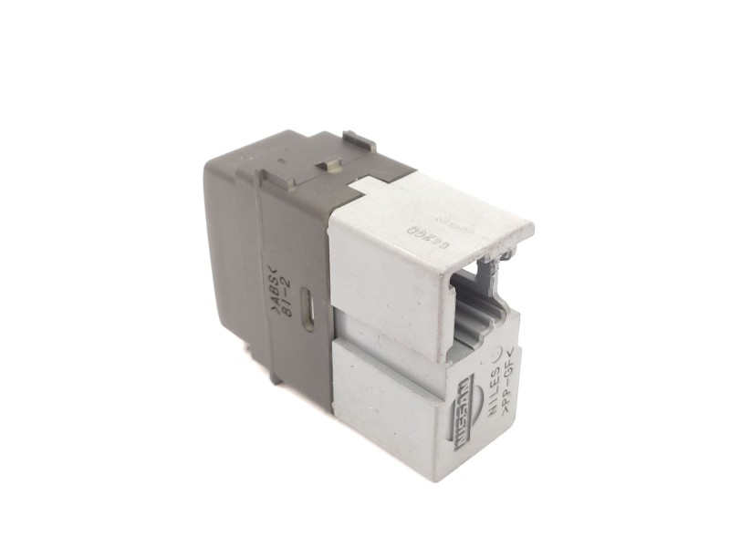 Recambio de interruptor para nissan patrol gr v wagon (y61) 3.0 dti referencia OEM IAM   