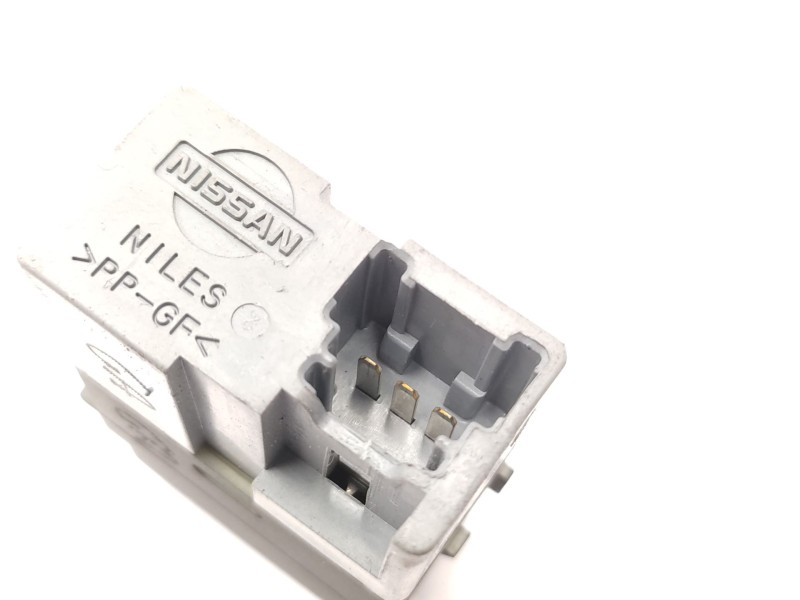 Recambio de interruptor para nissan patrol gr v wagon (y61) 3.0 dti referencia OEM IAM   