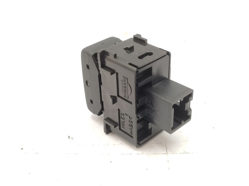 Recambio de interruptor para nissan patrol gr v wagon (y61) 3.0 dti referencia OEM IAM   