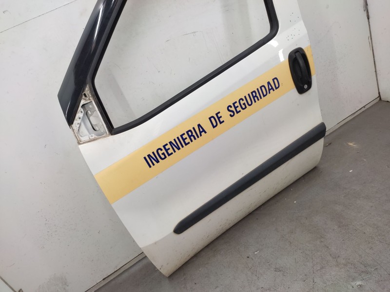 Recambio de puerta delantera izquierda para opel combo furgón/monospace (x12) 1.3 cdti (b05) referencia OEM IAM 95509348  