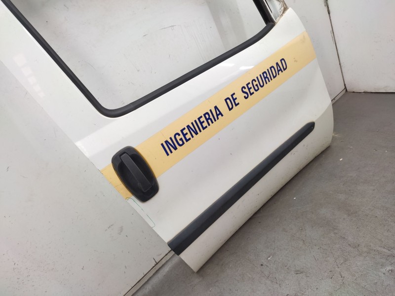 Recambio de puerta delantera derecha para opel combo furgón/monospace (x12) 1.3 cdti (b05) referencia OEM IAM   
