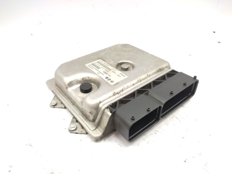 Recambio de centralita motor uce para opel combo furgón/monospace (x12) 1.3 cdti (b05) referencia OEM IAM   