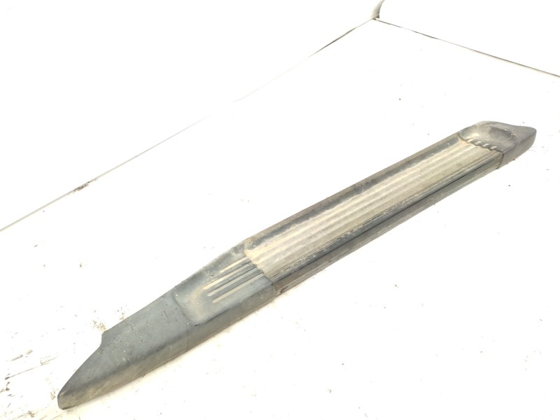 Recambio de estribo para nissan patrol gr v wagon (y61) 3.0 dti referencia OEM IAM   