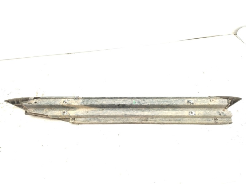 Recambio de estribo para nissan patrol gr v wagon (y61) 3.0 dti referencia OEM IAM   