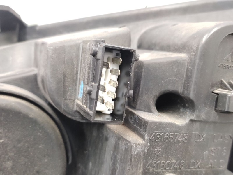 Recambio de faro derecho para peugeot 307 (3a/c) 1.4 16v referencia OEM IAM  620686 