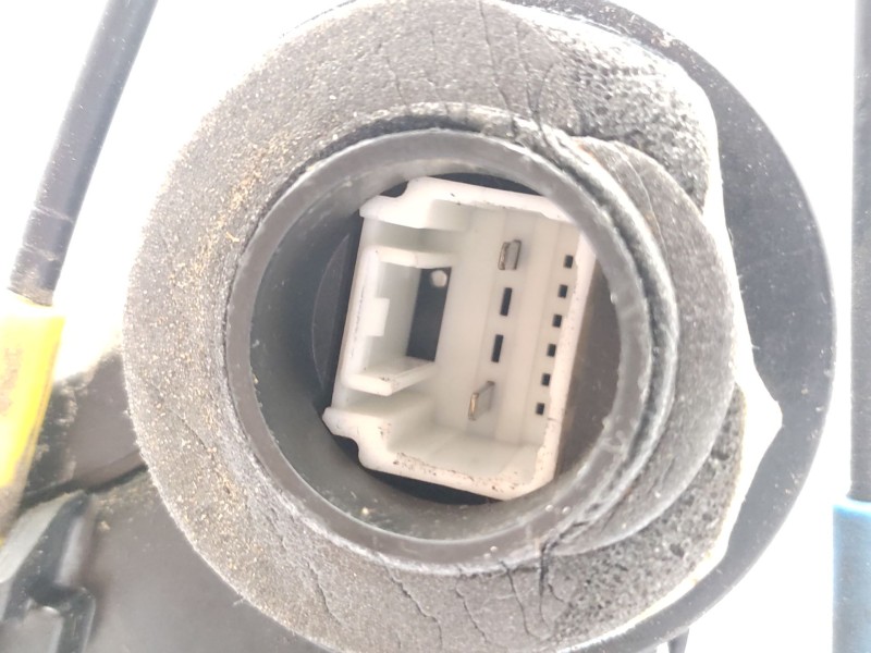 Recambio de cerradura puerta trasera izquierda para toyota corolla verso (zer_, zze12_, r1_) 1.8 (znr11_) referencia OEM IAM   