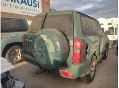 Recambio de aletin trasero derecho para nissan patrol gr v wagon (y61) 3.0 dti referencia OEM IAM  93826VD200 