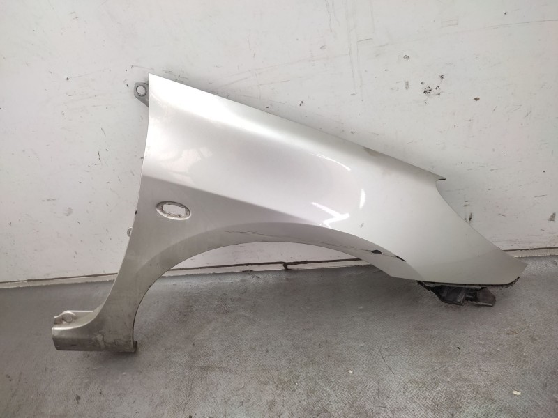 Recambio de aleta delantera derecha para kia carnival ii (gq) 2.9 crdi referencia OEM IAM  0K55A52111 