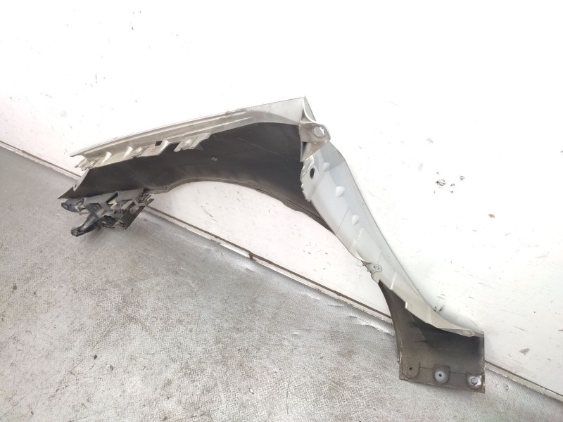Recambio de aleta delantera derecha para kia carnival ii (gq) 2.9 crdi referencia OEM IAM  0K55A52111 
