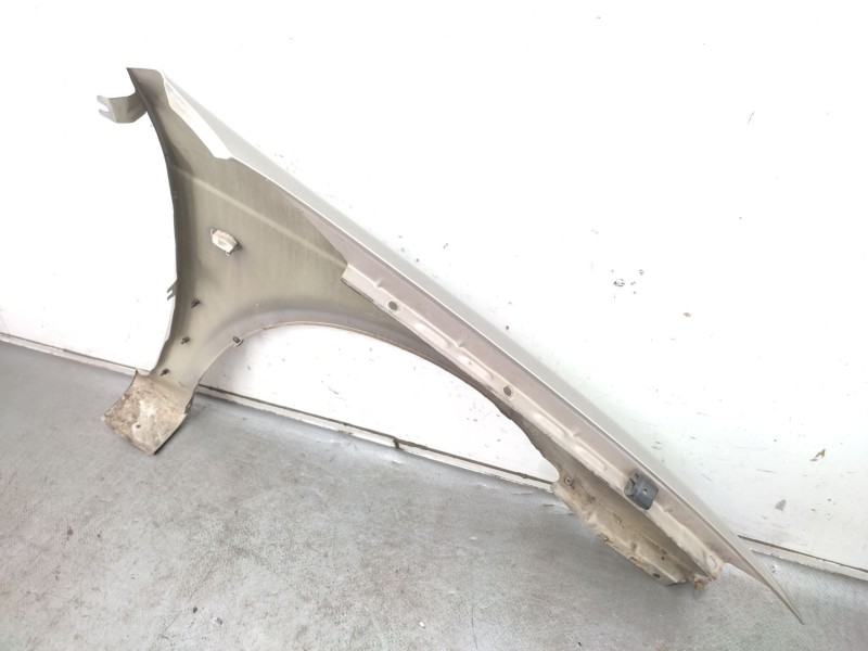 Recambio de aleta delantera izquierda para kia carnival ii (gq) 2.9 crdi referencia OEM IAM   