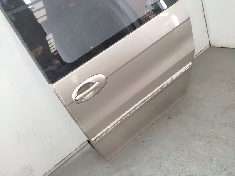 Recambio de puerta lateral corredera izquierda para kia carnival ii (gq) 2.9 crdi referencia OEM IAM  0K54A73020A 