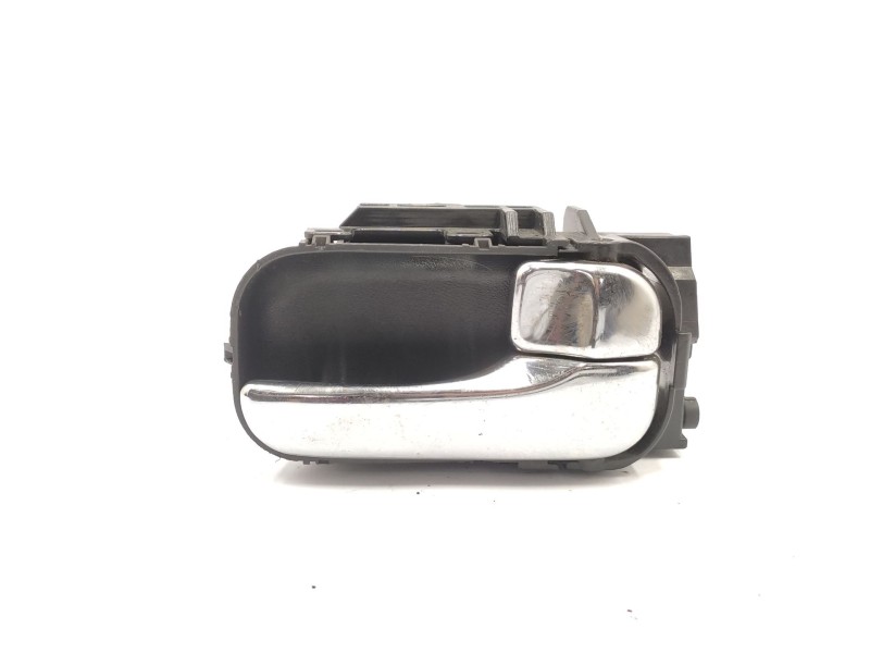 Recambio de maneta interior delantera derecha para nissan patrol gr v wagon (y61) 3.0 dti referencia OEM IAM   