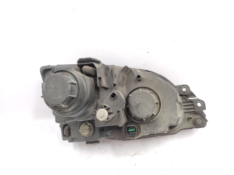 Recambio de faro izquierdo para kia sorento i (jc) 2.5 crdi referencia OEM IAM   
