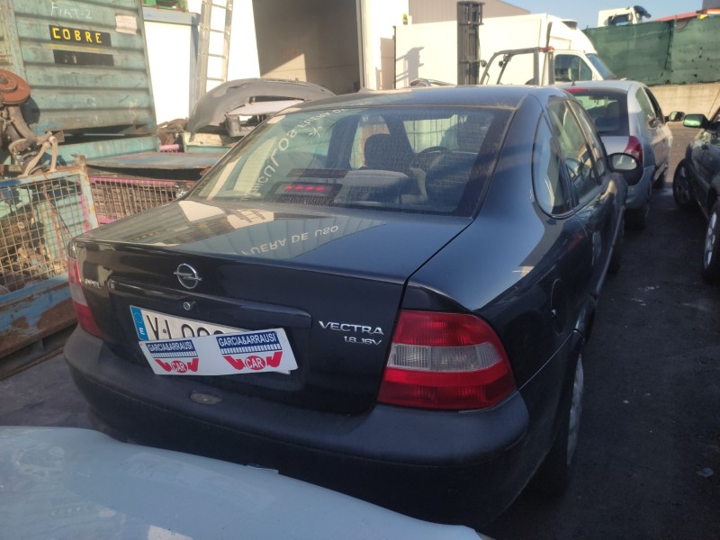 opel vectra b berlina del año 1997