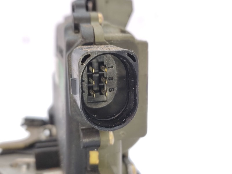 Recambio de cerradura puerta trasera derecha para volkswagen golf iv (1j1) 1.9 tdi referencia OEM IAM   