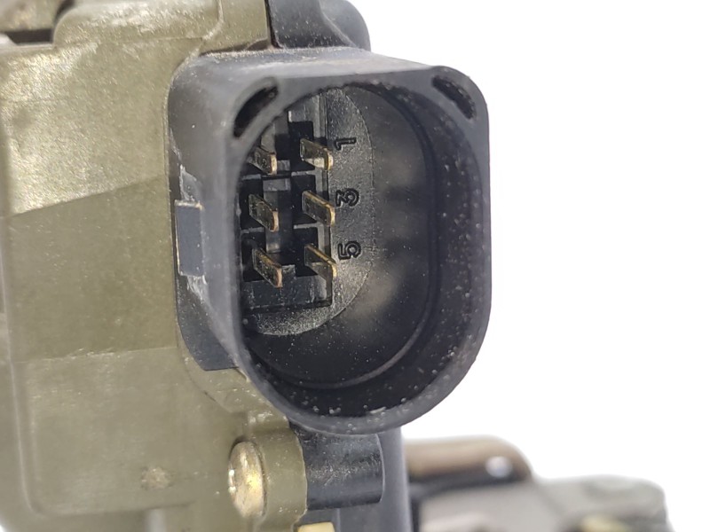 Recambio de cerradura puerta trasera izquierda para volkswagen golf iv (1j1) 1.9 tdi referencia OEM IAM   