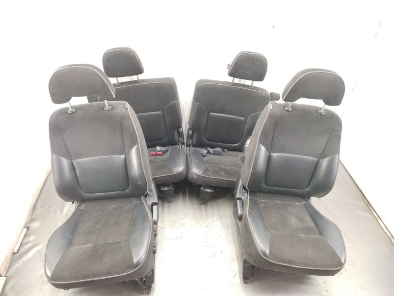Recambio de juego asientos completo para nissan patrol gr v wagon (y61) 3.0 dti referencia OEM IAM   