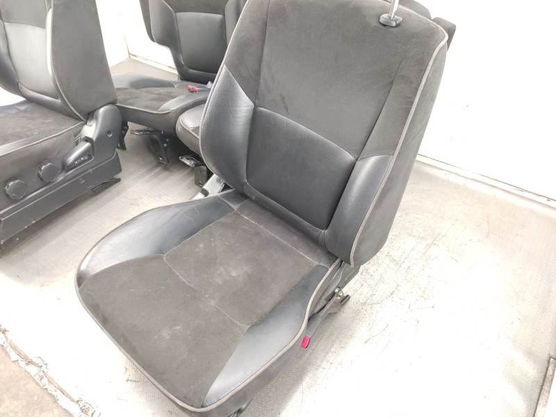 Recambio de juego asientos completo para nissan patrol gr v wagon (y61) 3.0 dti referencia OEM IAM   