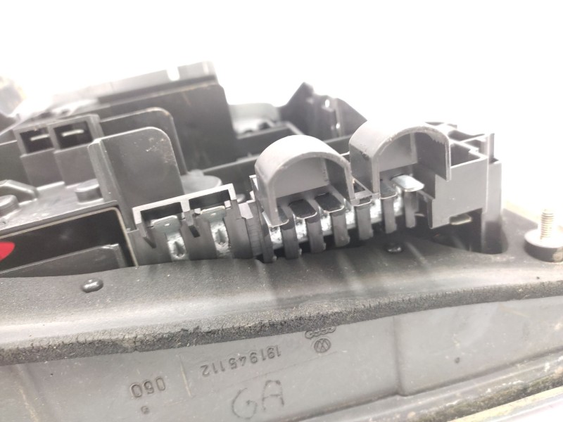 Recambio de piloto trasero derecho para volkswagen golf ii (19e, 1g1) 1.6 referencia OEM IAM   