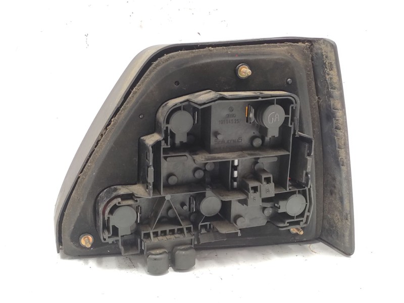 Recambio de piloto trasero izquierdo para volkswagen golf ii (19e, 1g1) 1.6 referencia OEM IAM   