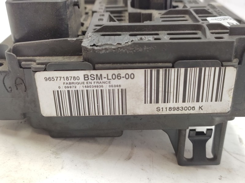 Recambio de caja reles / fusibles para citroën c5 ii (rc_) 2.0 hdi (rcrhrh) referencia OEM IAM   