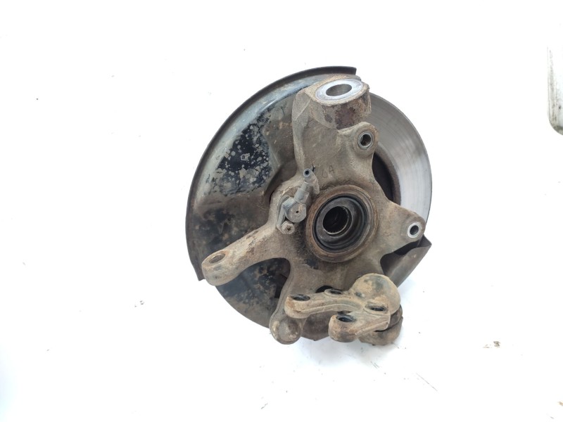 Recambio de mangueta delantera derecha para ssangyong korando (kj) 2.9 td referencia OEM IAM   